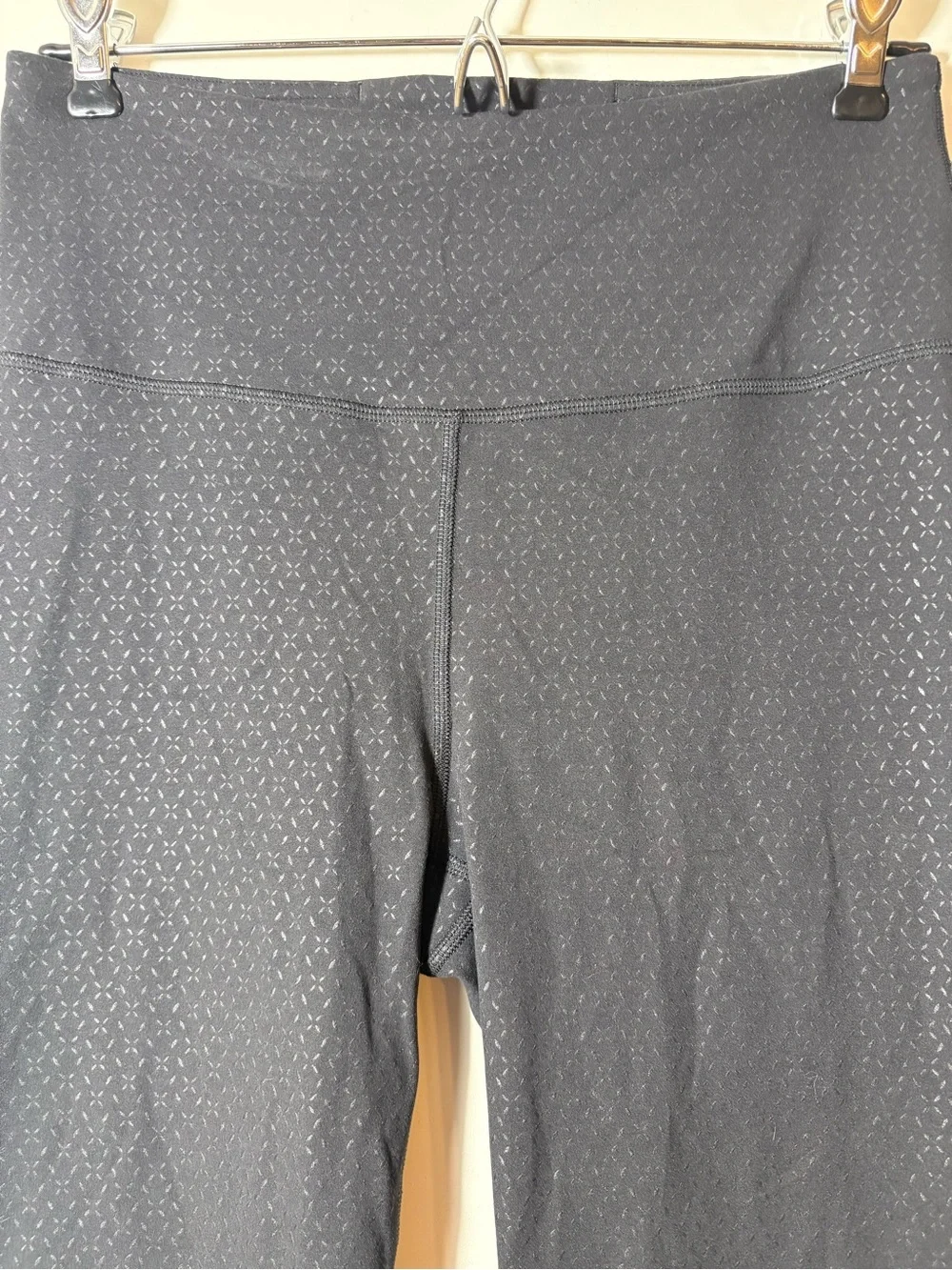 Lululemon Sz 8 Black Groove Super-High-Rise Flared Pant Nulu Gradiate Geo